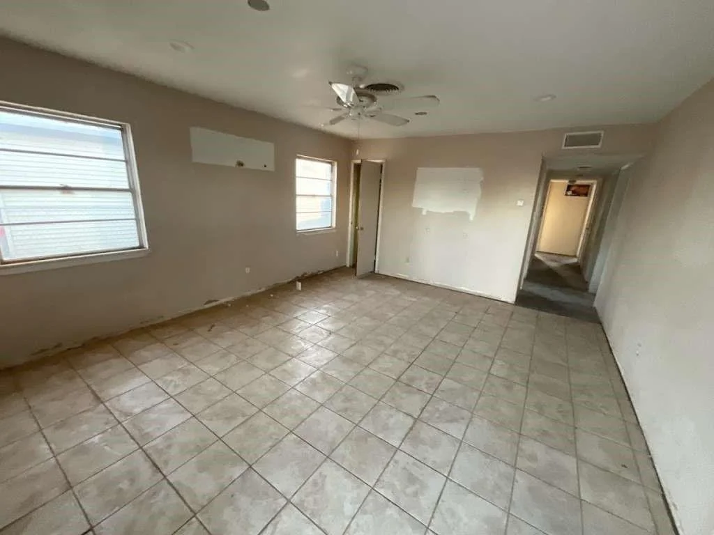 Photo of 900 Canyon Drive