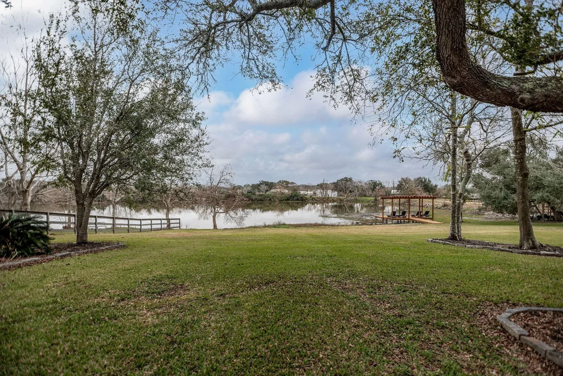 Photo of 1236 Riverside Drive