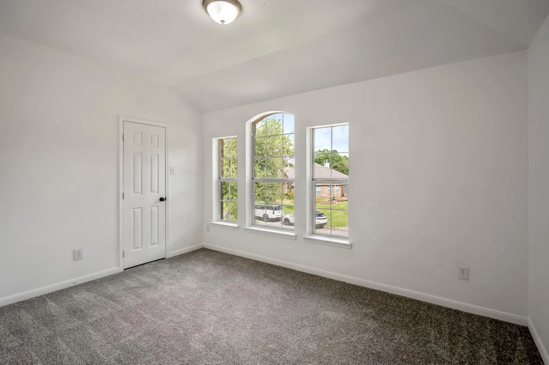 Photo of 6515 Pinebrook Bridge Lane