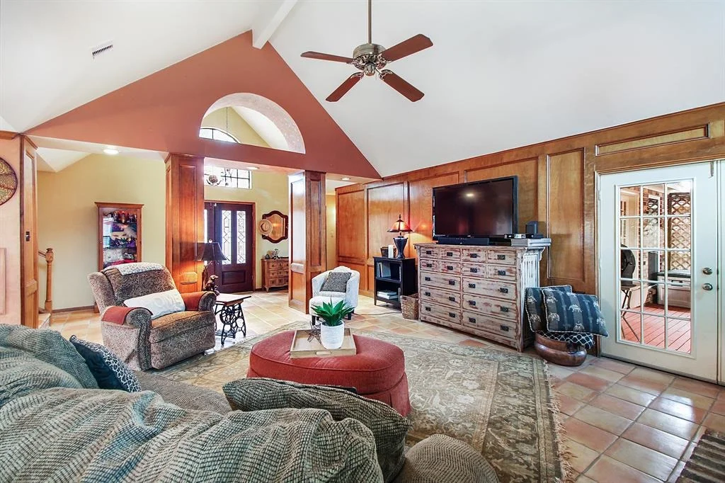 Photo of 23010 Glenover Drive