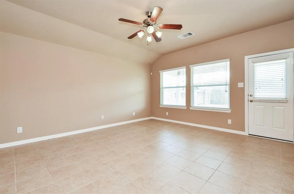 Photo of 26923 Glacier Creek Drive