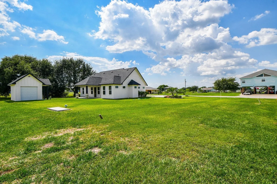 Photo of 595 Buckskin Drive