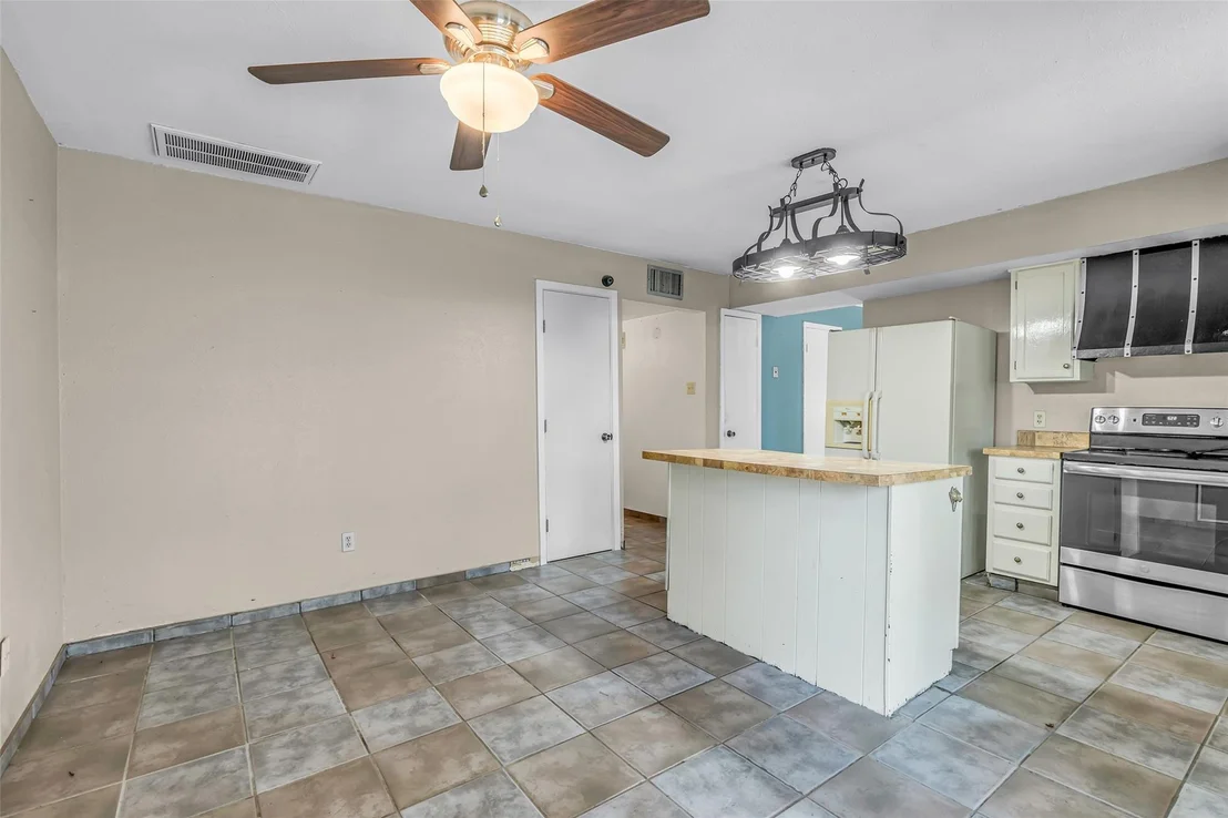 Photo of 17031 Seven Pines Drive