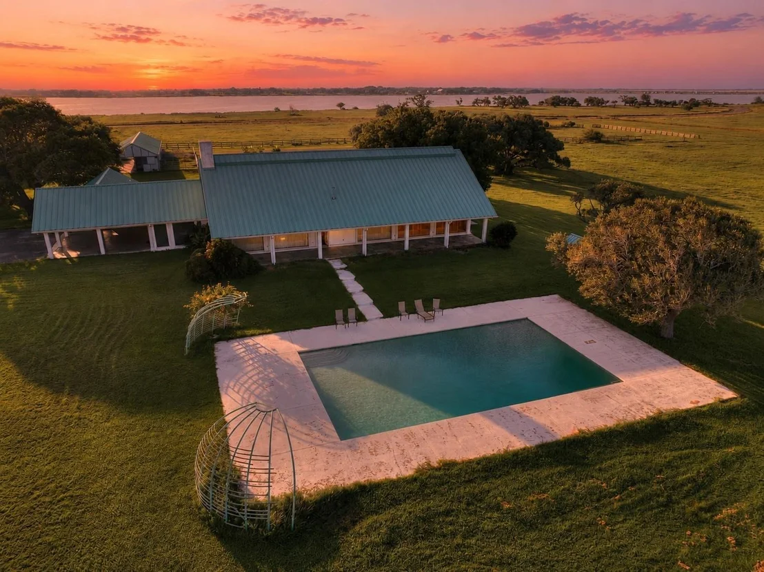 Photo of 1005 Shoreline Lane