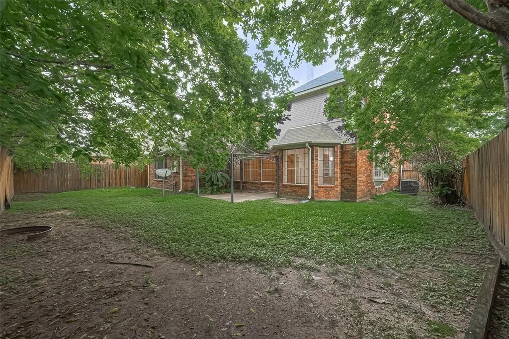 Photo of 1327 W Forest Drive