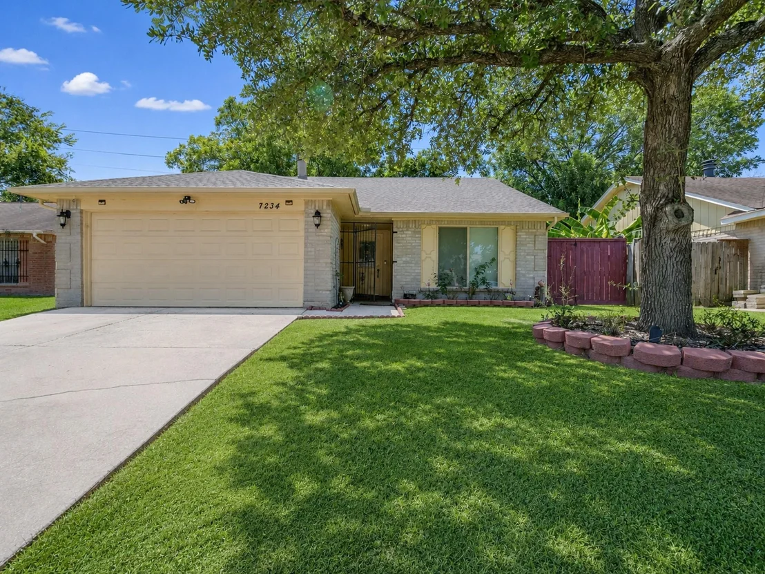 Photo of 7234 Colima Drive