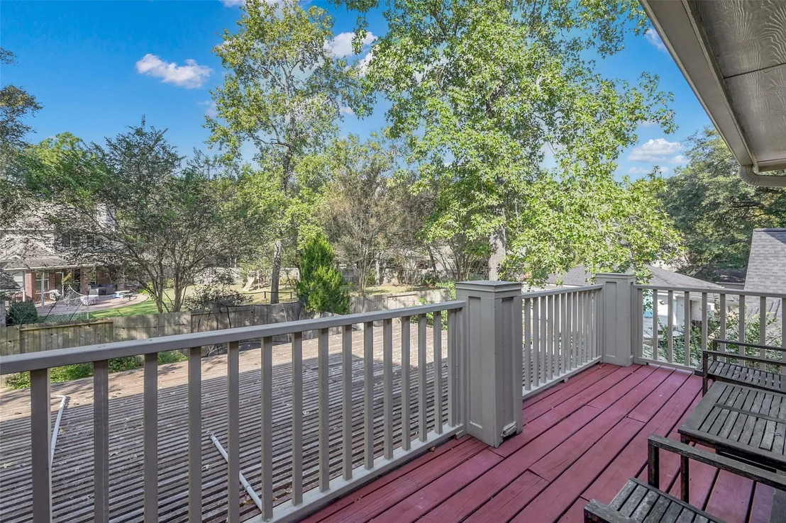 Photo of 143 S Goldenvine Circle