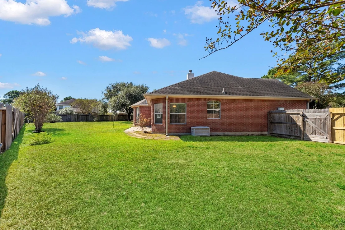Photo of 19106 Poplar Trails Lane