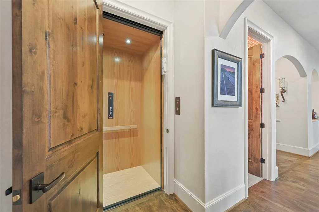 Photo of 5310 Braesheather Drive