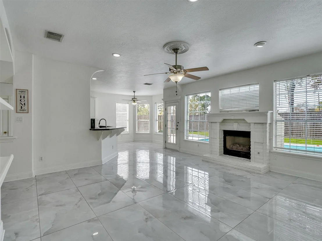 Photo of 12403 Millvan Drive