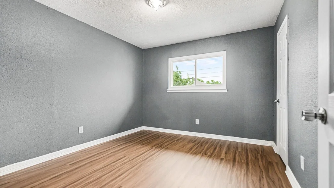 Photo of 5318 Hemlock Drive