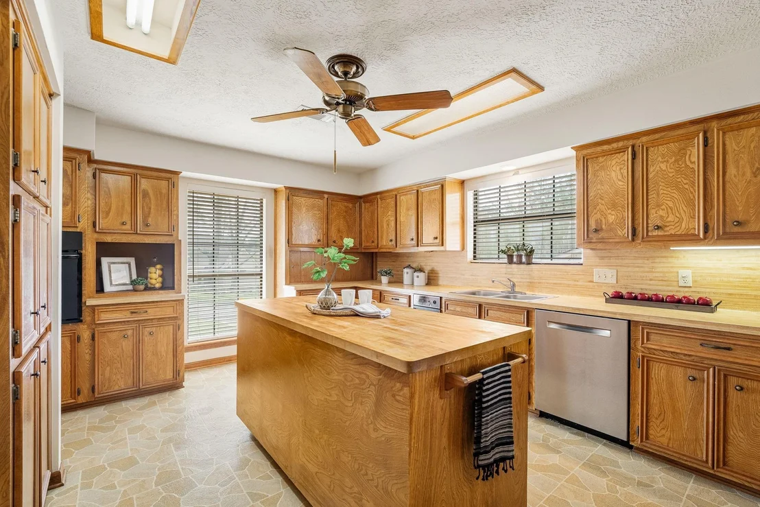 Photo of 105 Greenbriar Drive