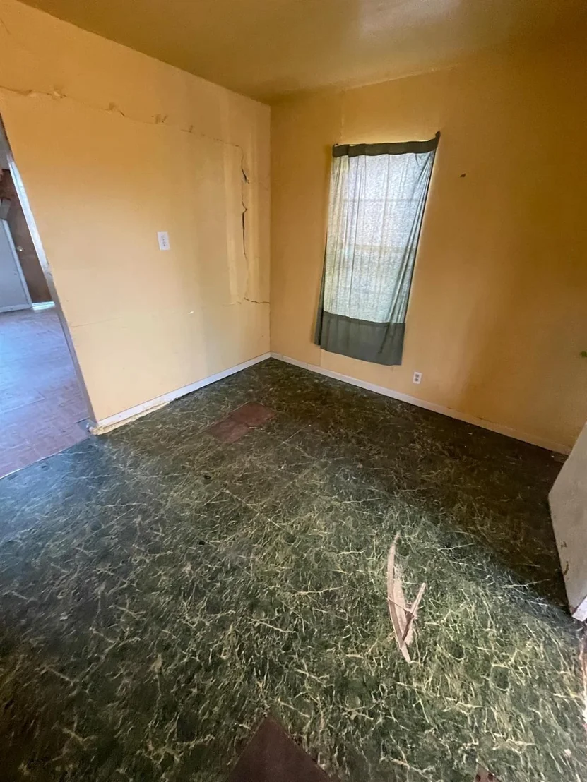 Photo of 614 Sunglo Drive