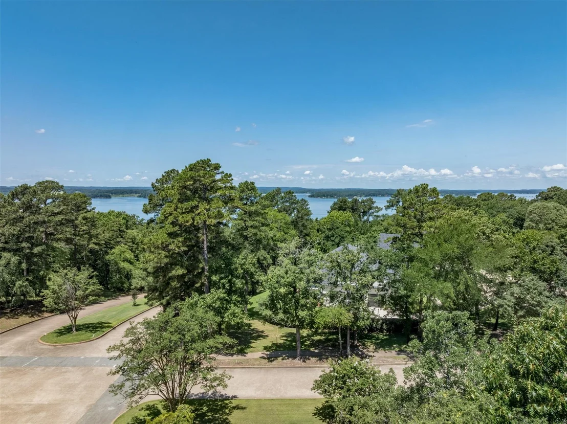 Photo of 137 Eagles Bluff Blvd S