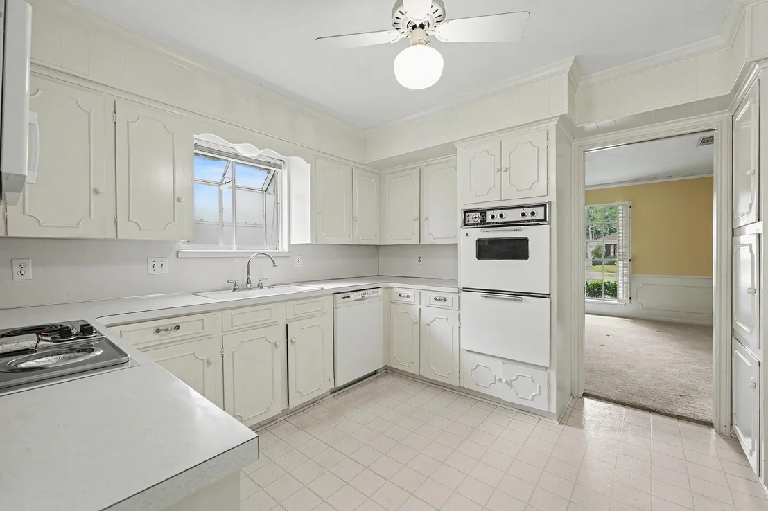 Photo of 7827 Meadowbriar Lane