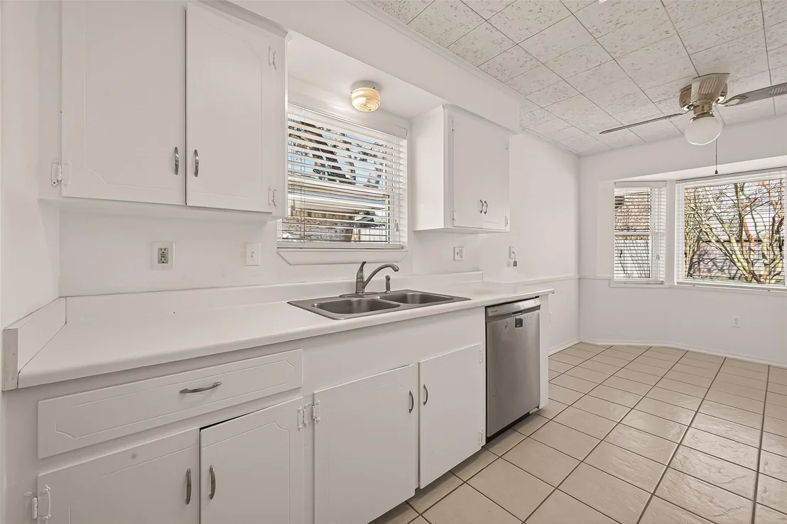 Photo of 6030 Benning Drive