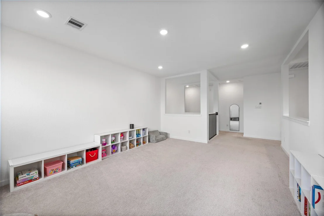 Photo of 15234 Kickapoo Cavern Drive