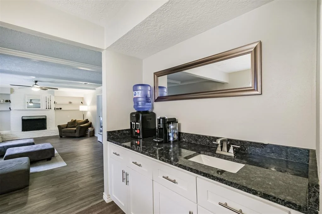 Photo of 16011 Southampton Drive