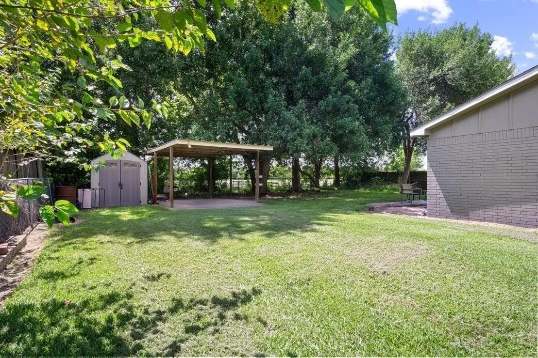 Photo of 138 N Lake Drive