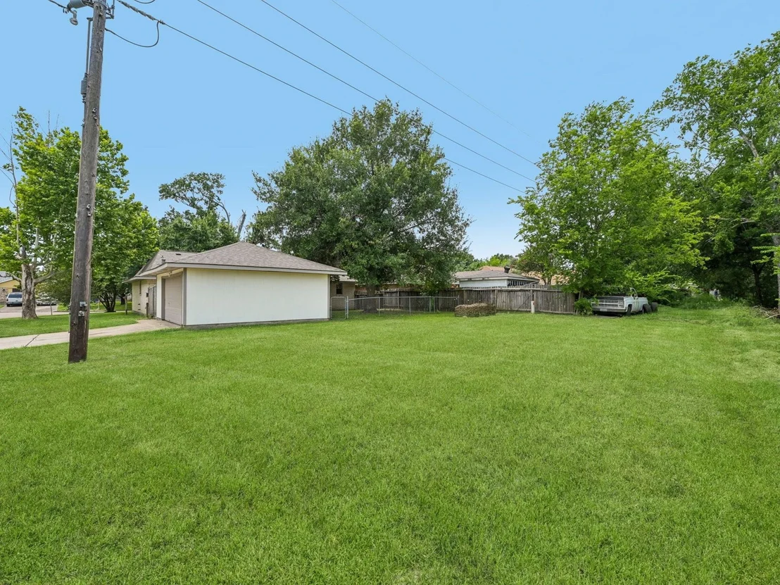Photo of 7110 Log View Drive