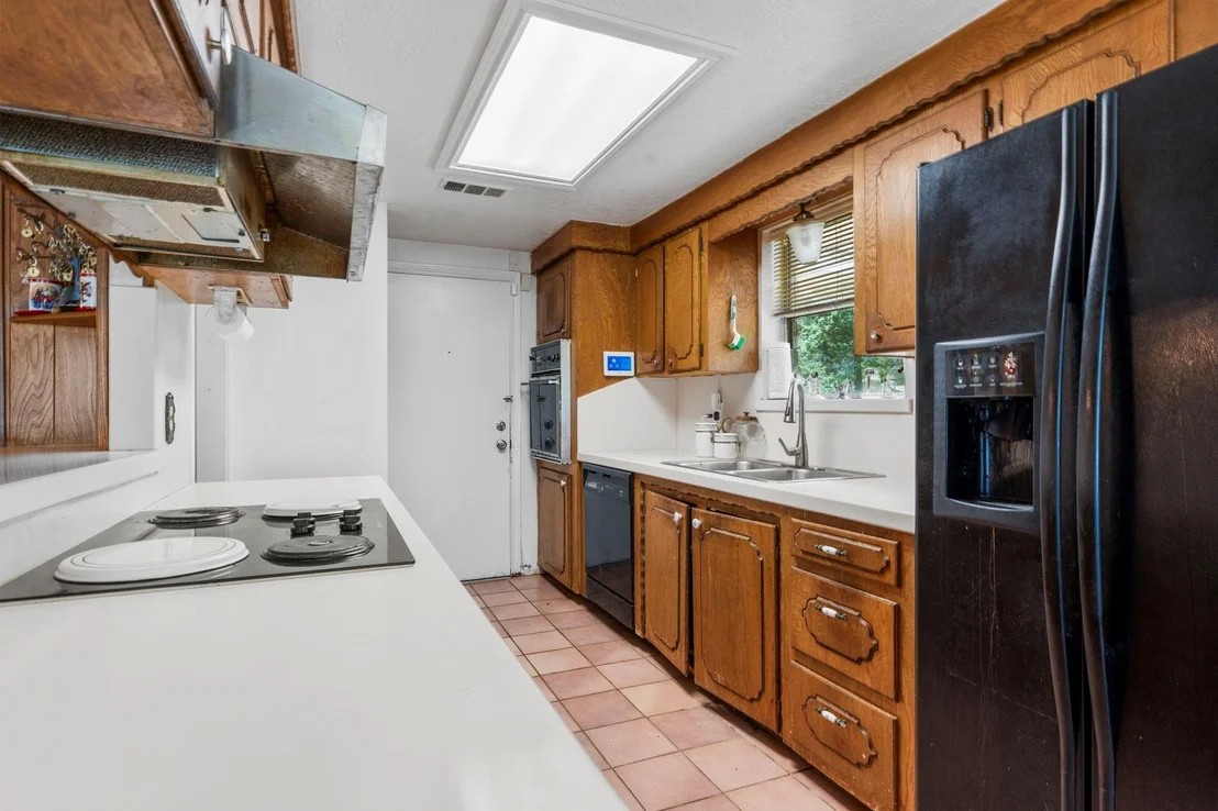 Photo of 2395 Southline Road