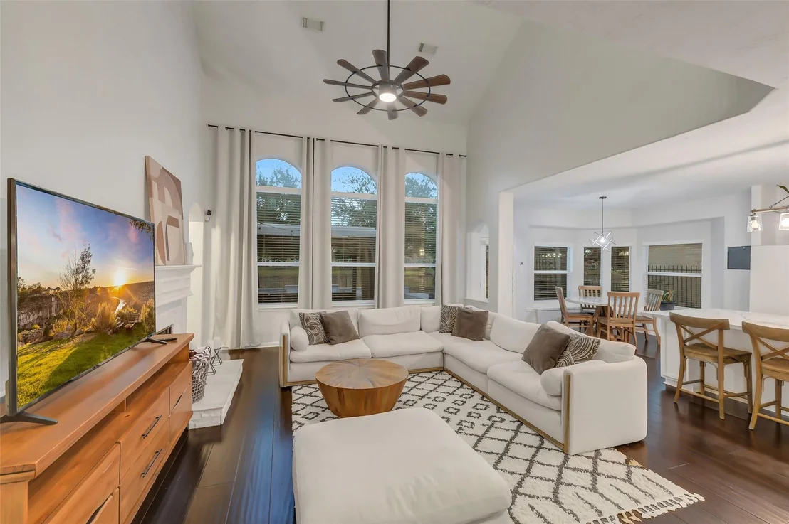 Photo of 30214 Vinebriar Drive