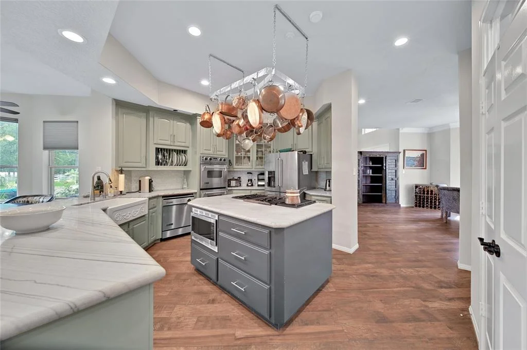 Photo of 39602 Lago Drive