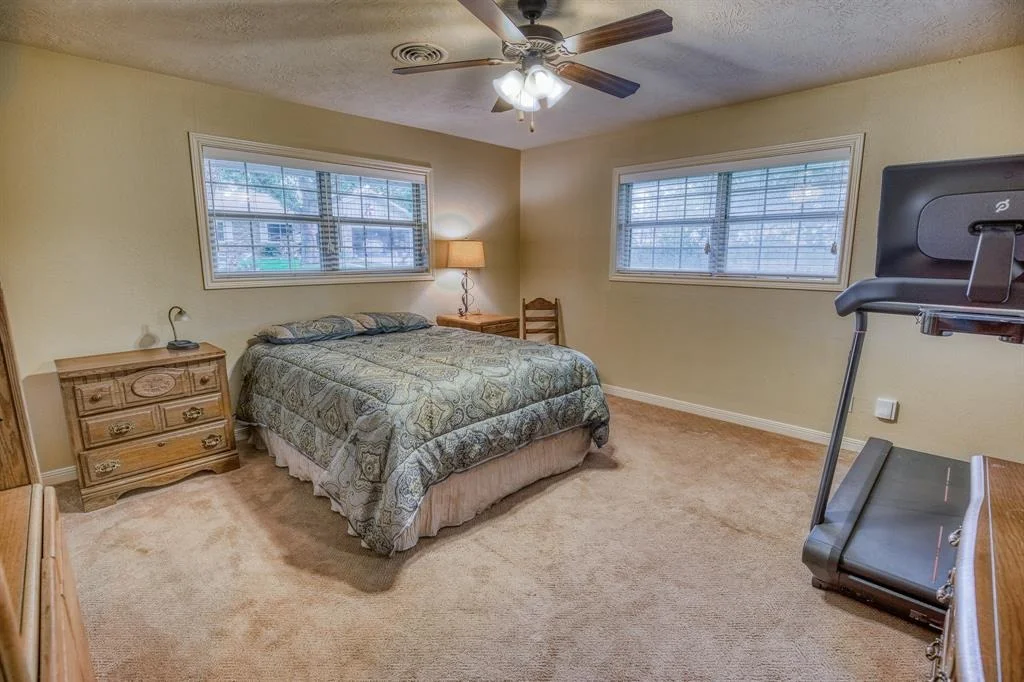 Photo of 1302 Woodson Lane