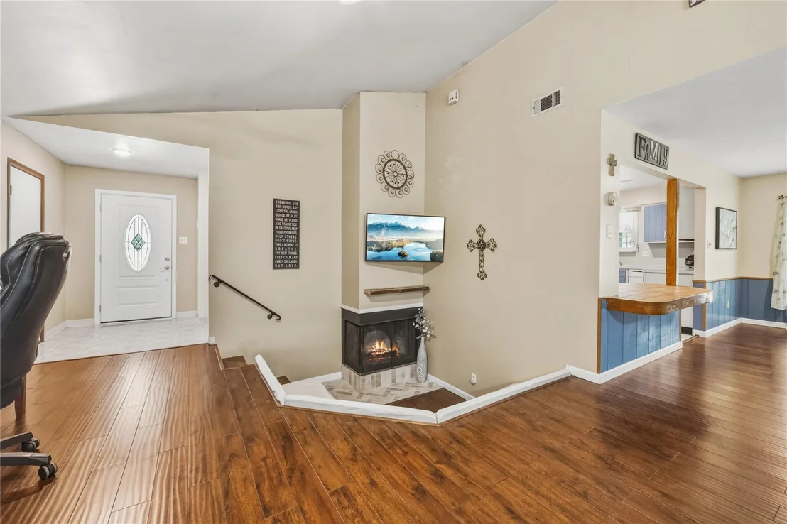Photo of 25341 Dogwood Lane