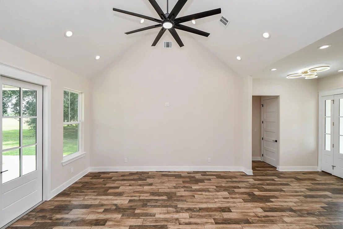 Photo of 595 Buckskin Drive