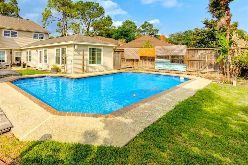 Photo of 22211 Bucktrout Lane