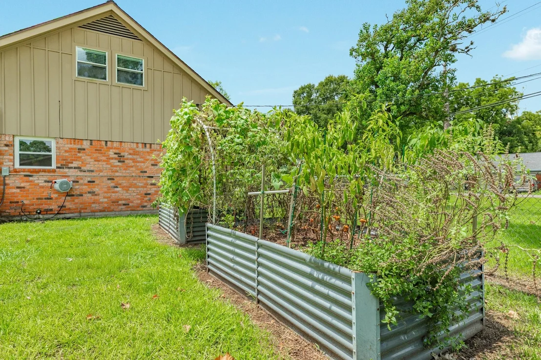 Photo of 811 Loggins Drive