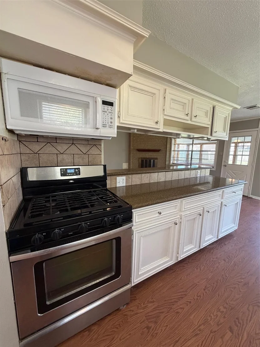 Photo of 21406 Park Royale