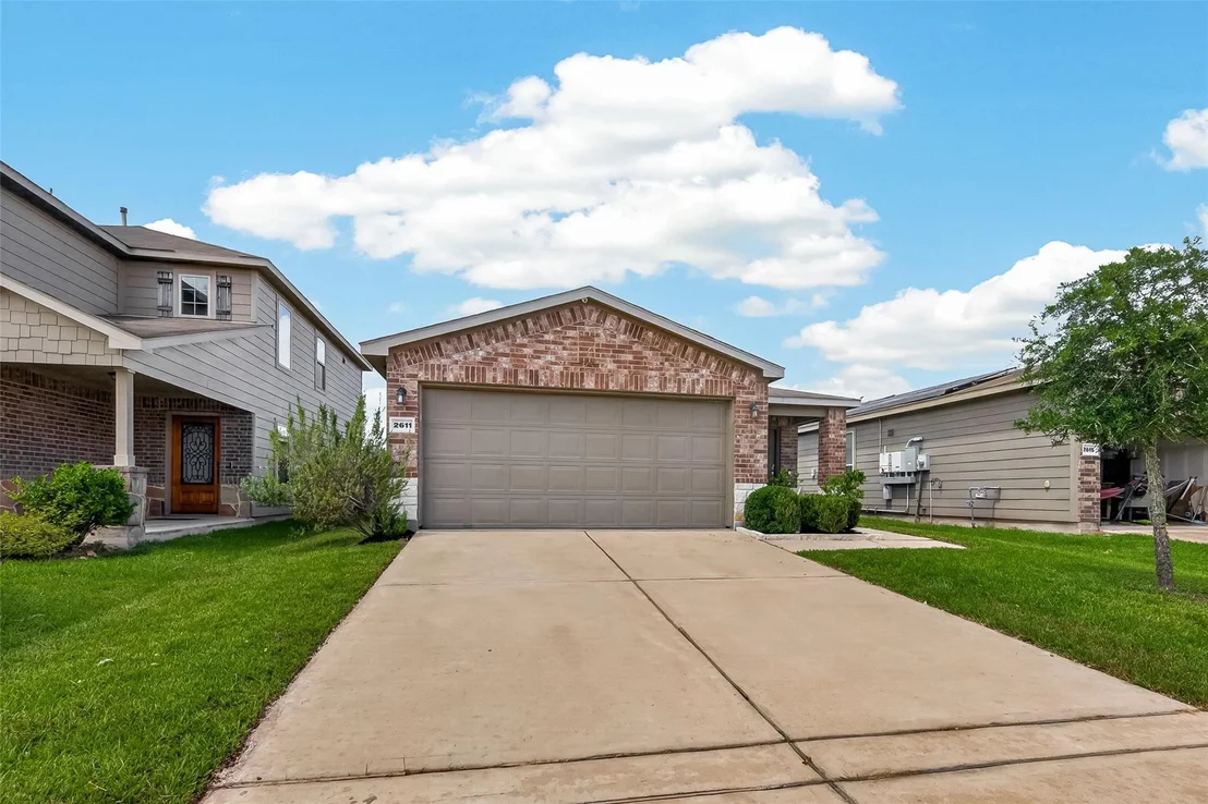Photo of 2611 Skyview Long Drive
