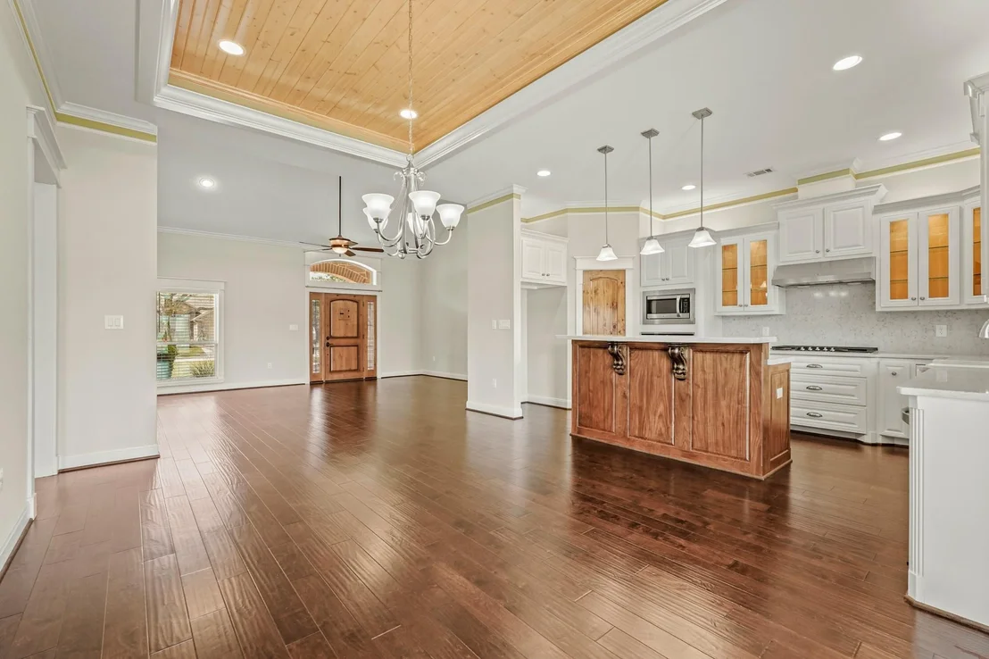 Photo of 2910 Fortuna Drive