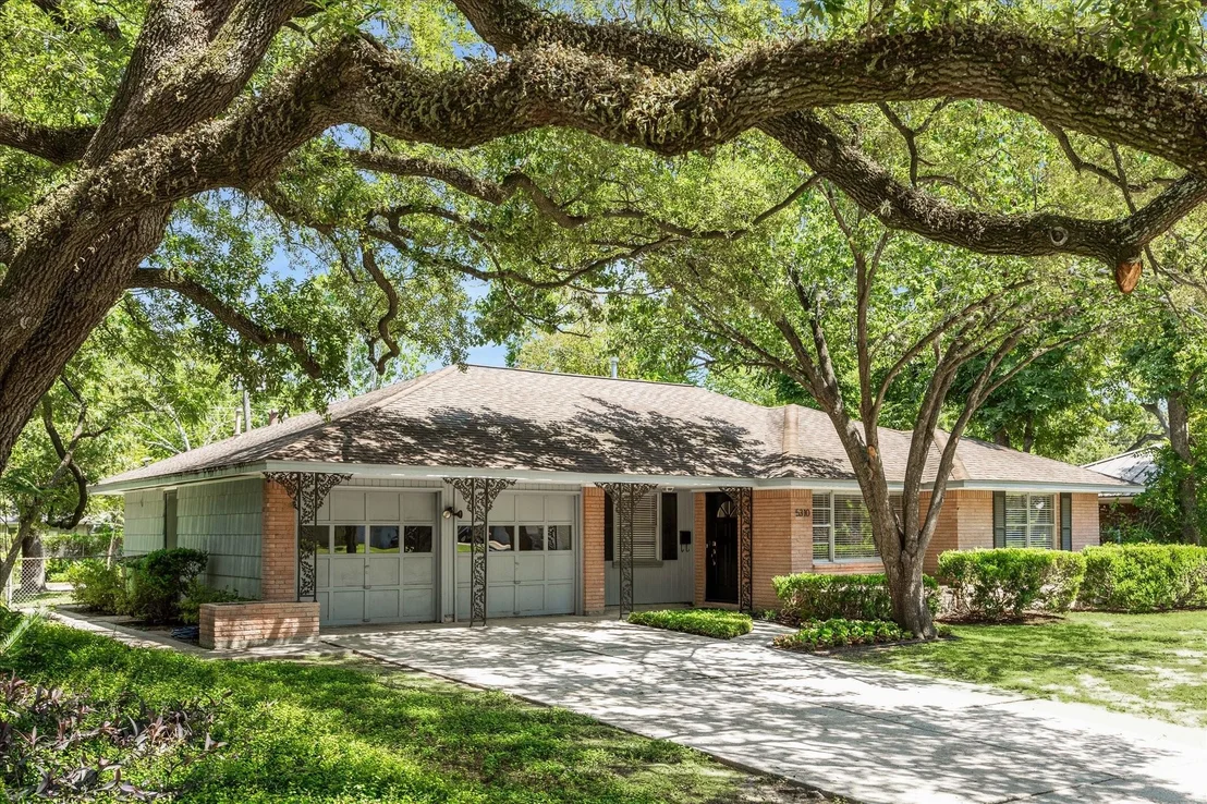 Photo of 5310 Hialeah Drive