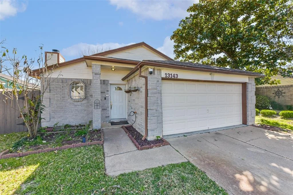 Photo of 13143 Pebblewalk Circle N