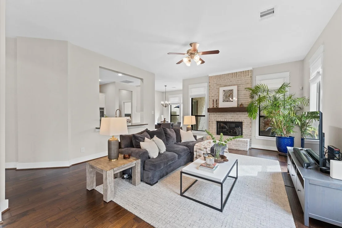 Photo of 418 Isolde Drive