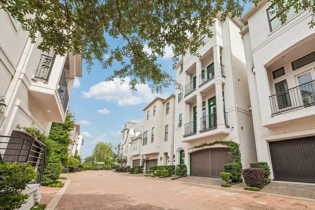 Photo of 6015 Post Oak Green Lane
