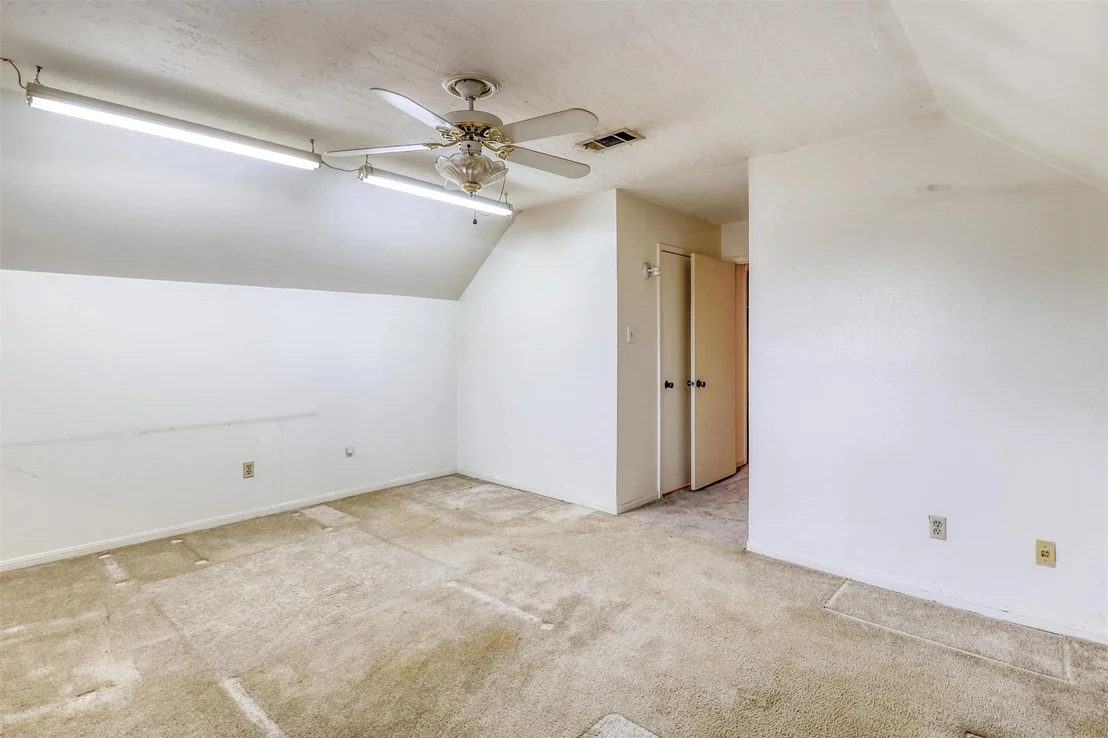 Photo of 534 Belwin Drive