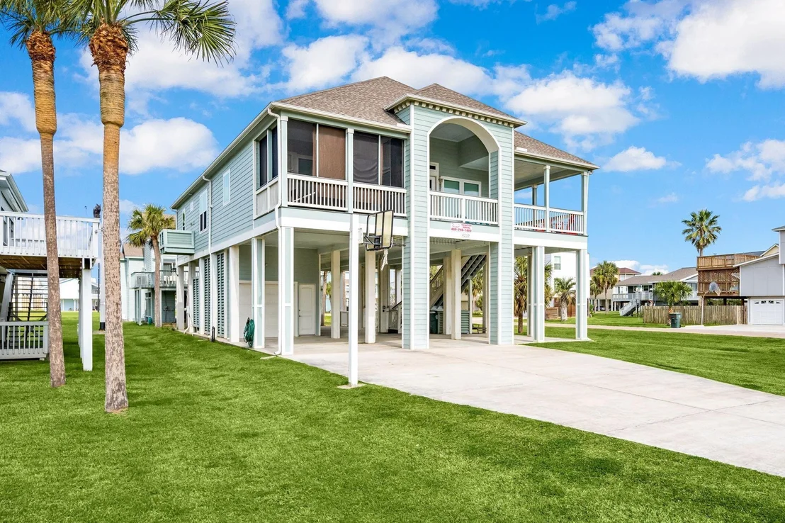 Photo of 4210 Sandpiper