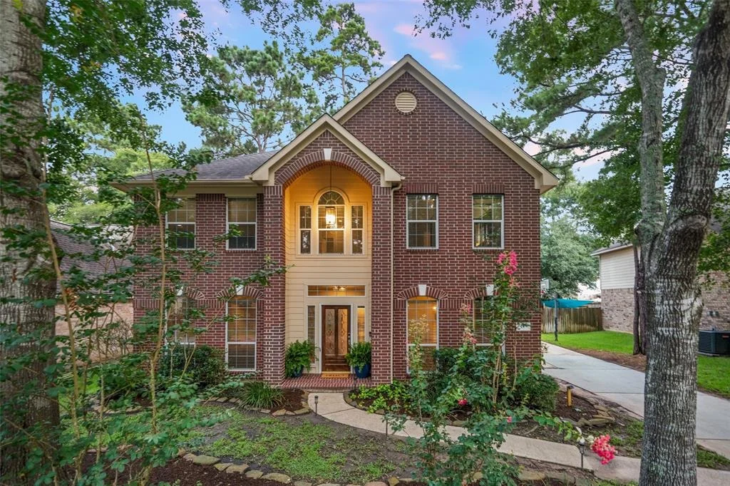 Photo of 19 Canoe Birch Place