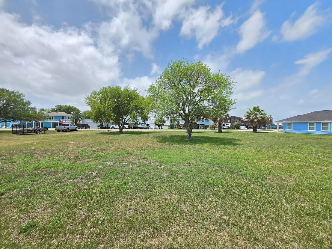 Photo of Lot 894 W Bayshore Drive