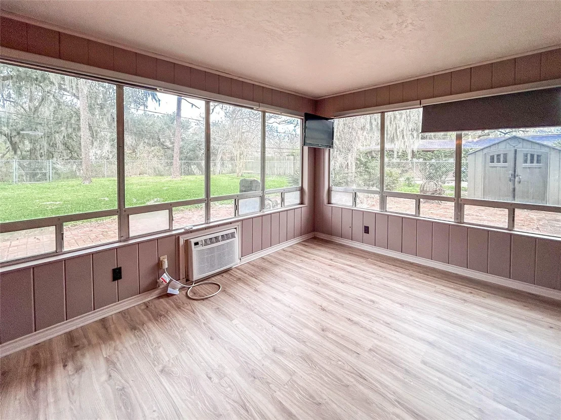 Photo of 530 Circle Way