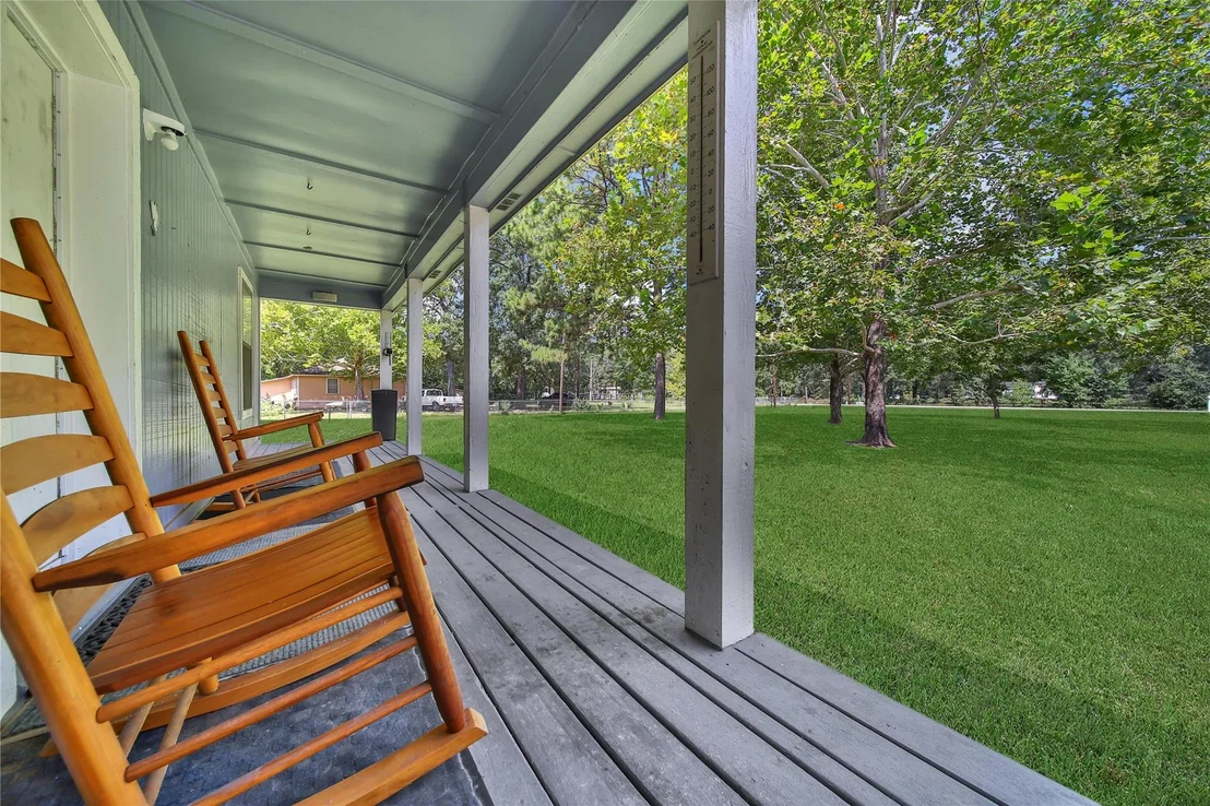 Photo of 207 Lone Pine Drive