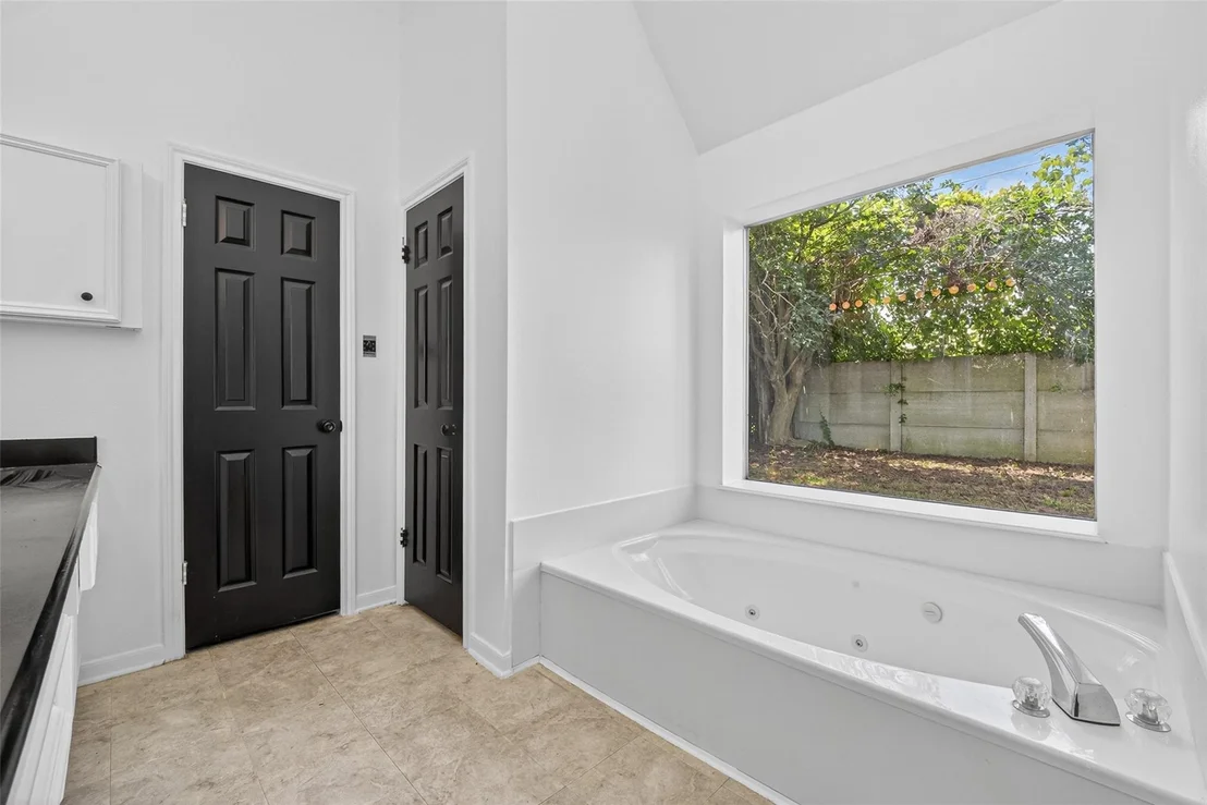 Photo of 5931 Thom Road