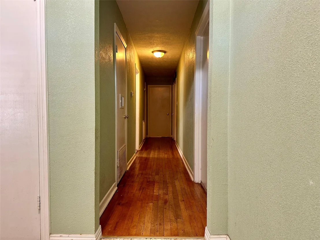 Photo of 2501 Wayside Drive