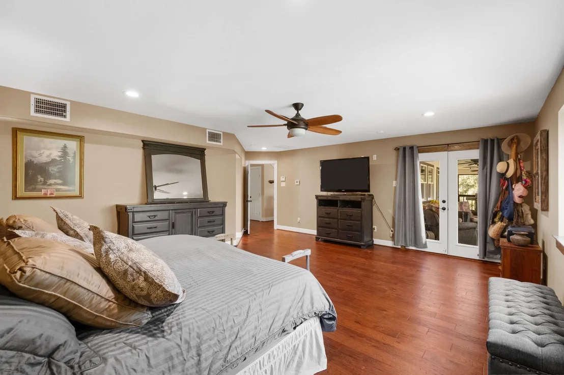 Photo of 7411 Creek Drive
