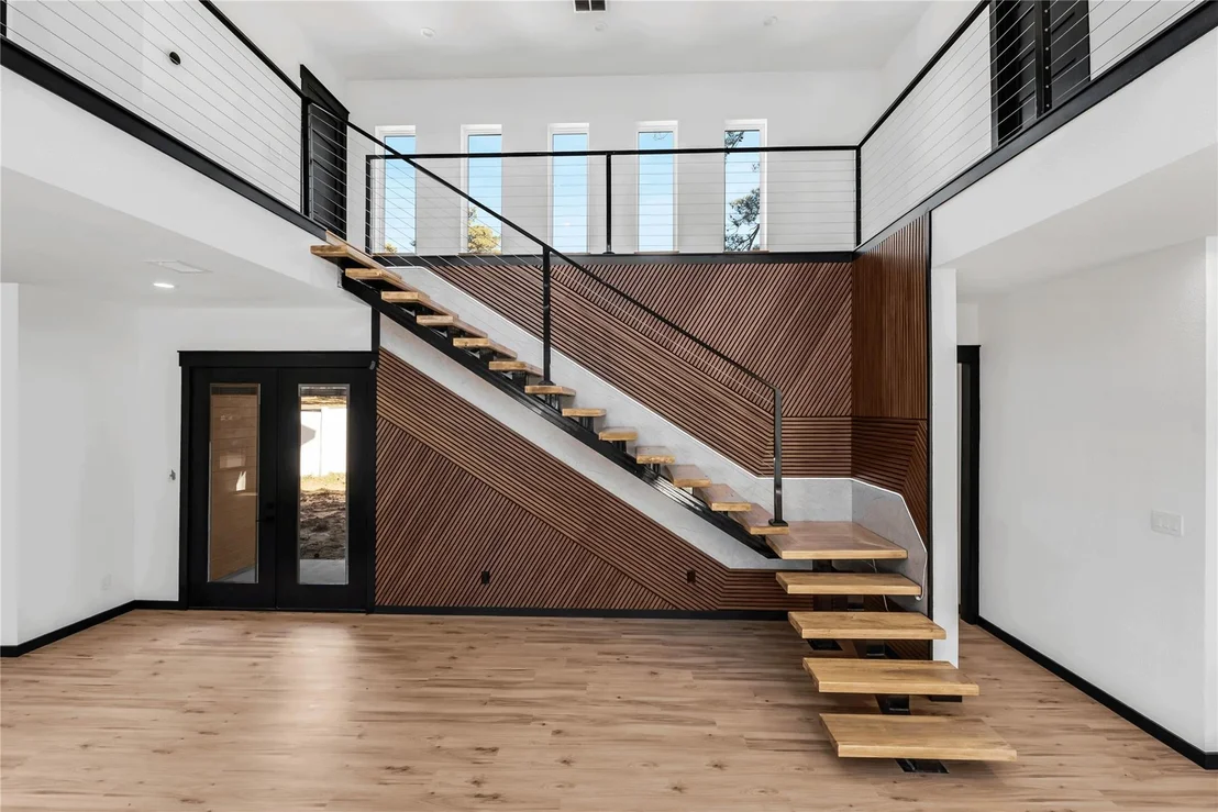 Photo of 7292 Edgewater Drive