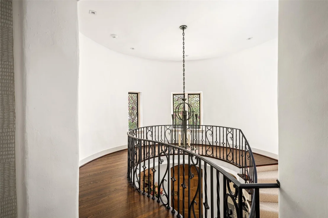 Photo of 1419 Kirby Drive